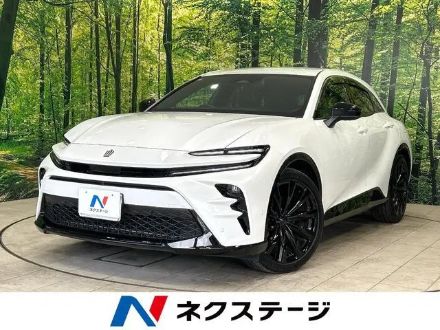 Toyota Crown Sport fotoğraf 1