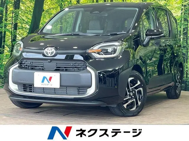 Toyota Sienta fotoğraf 1