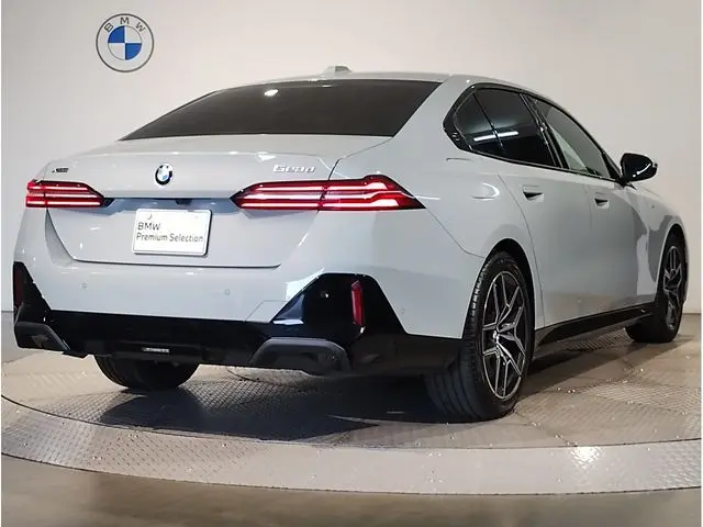 BMW 5 Serisi photo 6