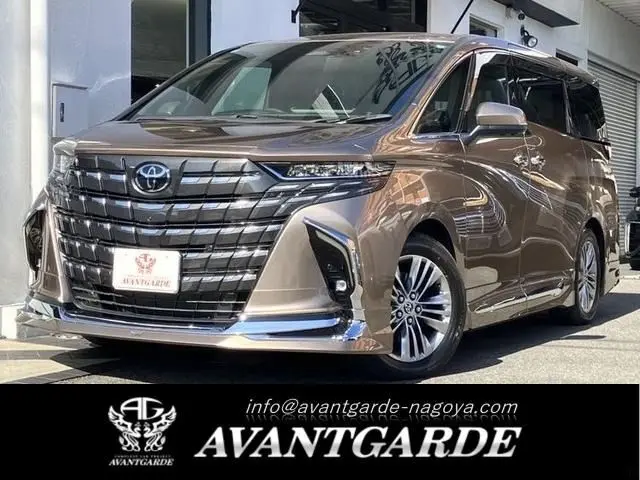 Toyota Alphard Hybrid photo 1