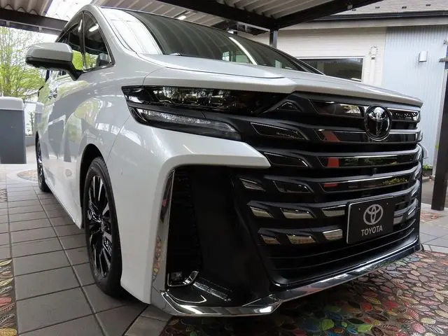 Toyota Vellfire Hybrid