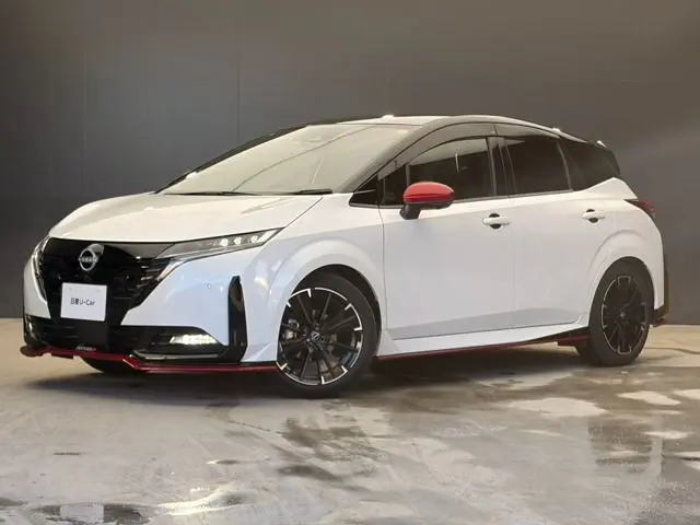 Nissan Aura