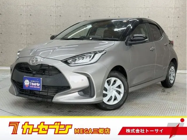 Toyota Yaris photo 1
