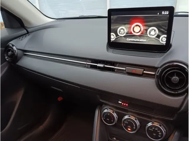 Mazda 2 fotoğraf 7