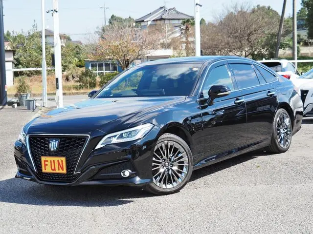Toyota Crown Hybrid