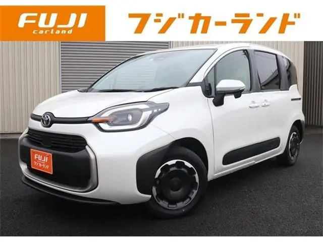 Toyota Sienta fotoğraf 1