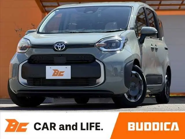 Toyota Sienta photo 1