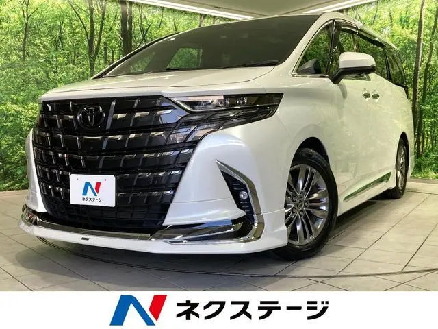 Toyota Alphard Hybrid photo 1