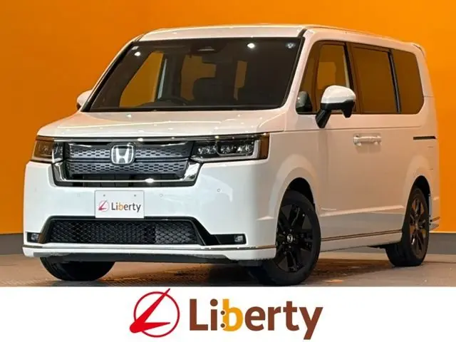 Honda Stepwagon Spada fotoğraf 1