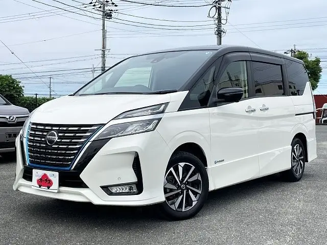 Nissan Serena fotoğraf 1