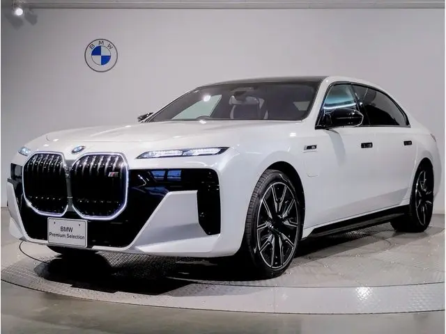BMW i7