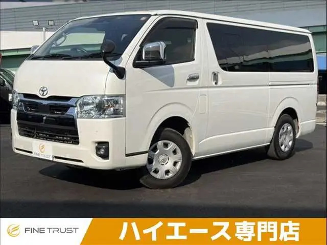 Toyota Hiace Van fotoğraf 1