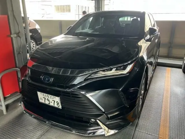 Toyota Harrier Hybrid photo 1