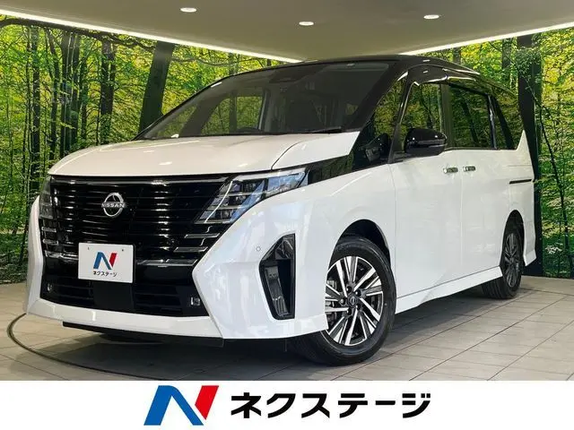 Nissan Serena fotoğraf 1