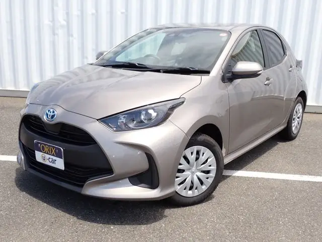 Toyota Yaris Hybrid fotoğraf 1
