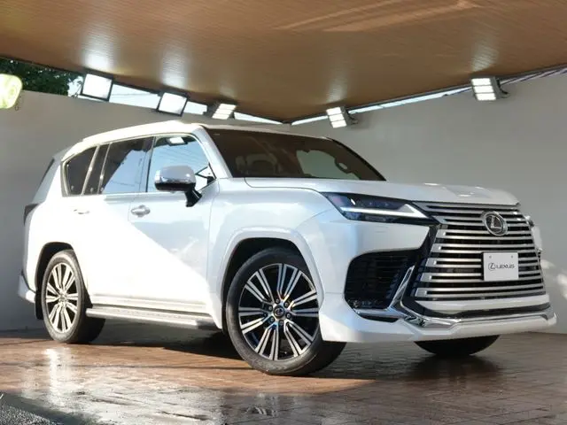 Lexus LX 600