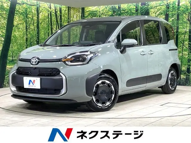 Toyota Sienta fotoğraf 1