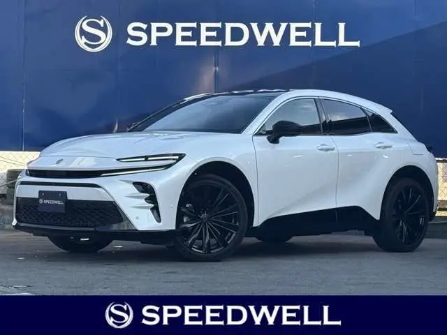 Toyota Crown Sport fotoğraf 1