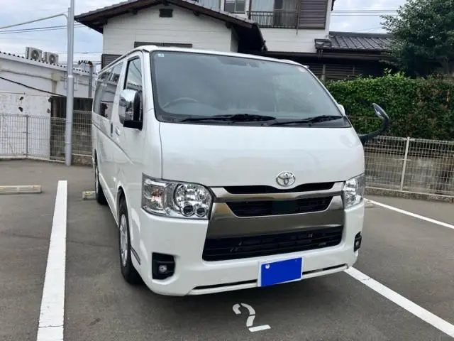 Toyota Hiace Van fotoğraf 1