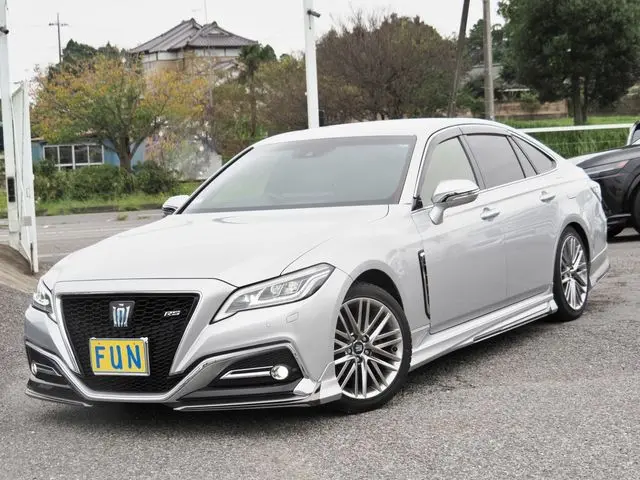 Toyota Crown Hybrid