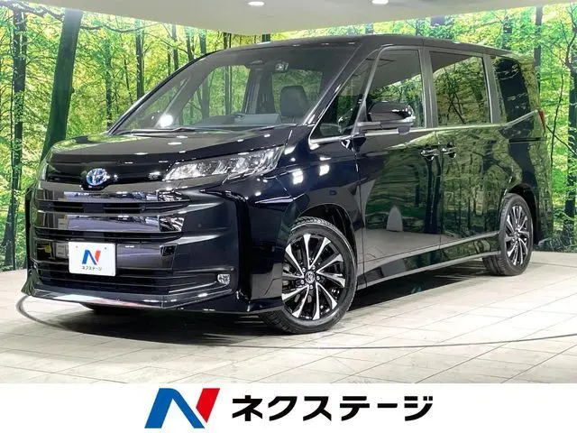 Toyota Noah fotoğraf 1