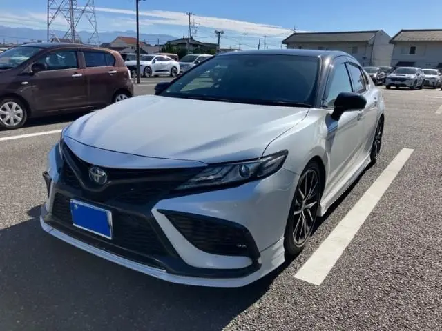 Toyota Camry Hybrid photo 1