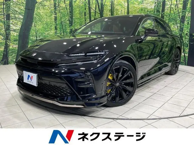 Toyota Crown Sport photo 1
