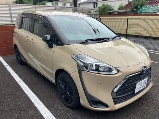 Toyota Sienta