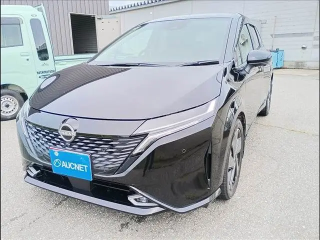 Nissan Aura