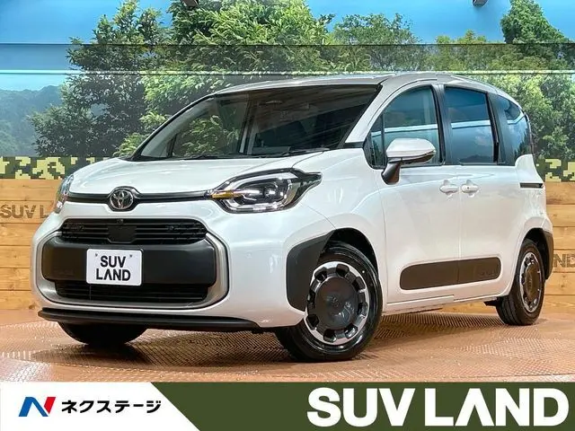 Toyota Sienta fotoğraf 1