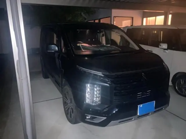 Mitsubishi Delica D:5