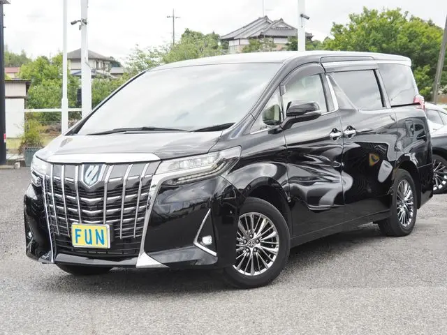 Toyota Alphard Hybrid photo 1