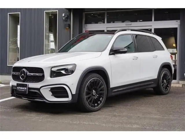 Mercedes-Benz GLB-Class photo 1