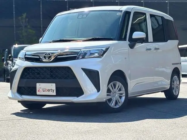 Toyota Roomy photo 1