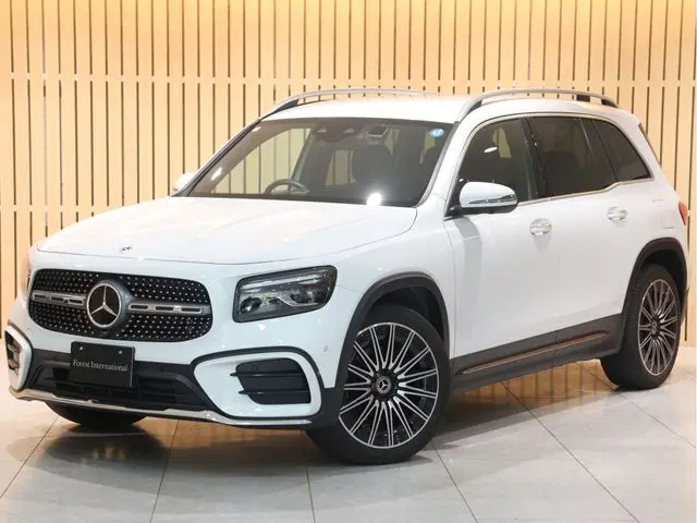 Mercedes-Benz GLB-Class fotoğraf 1