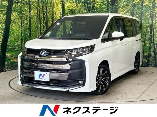 Toyota Noah photo 1