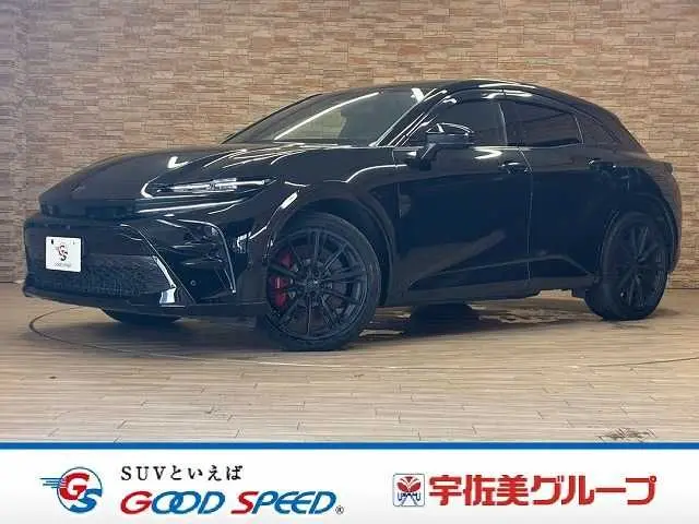 Toyota Crown Sport fotoğraf 1