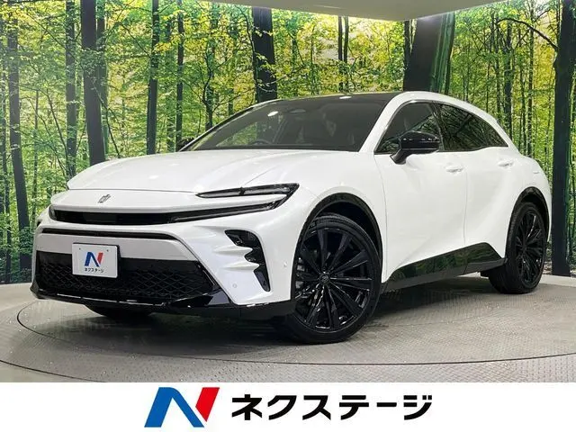 Toyota Crown Sport photo 1
