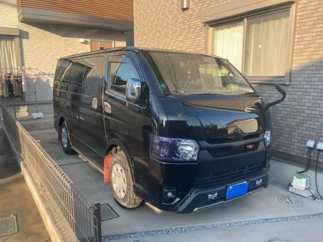 Toyota Hiace Van