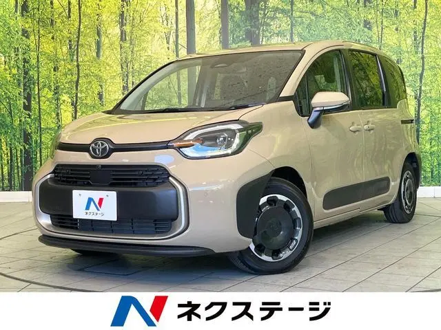 Toyota Sienta fotoğraf 1