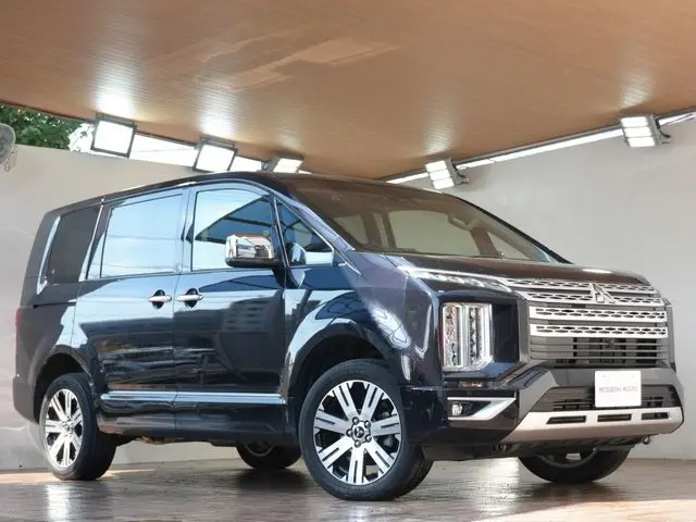 Mitsubishi Delica D:5