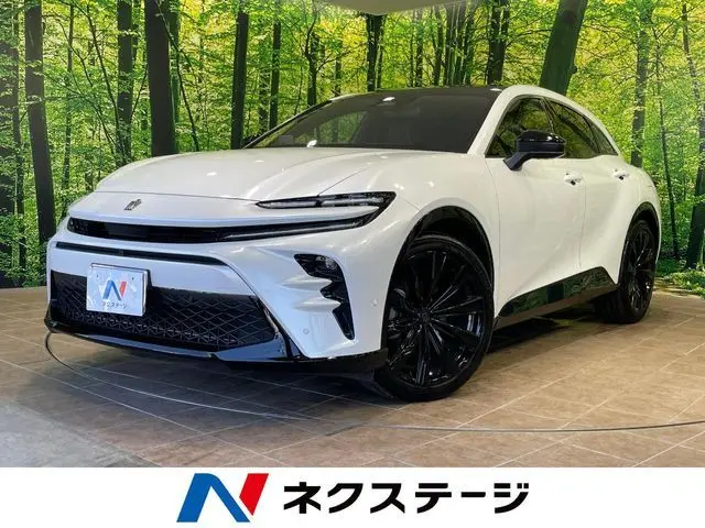 Toyota Crown Sport photo 1