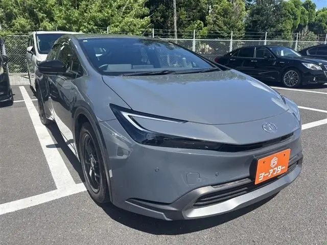 Toyota Prius fotoğraf 1