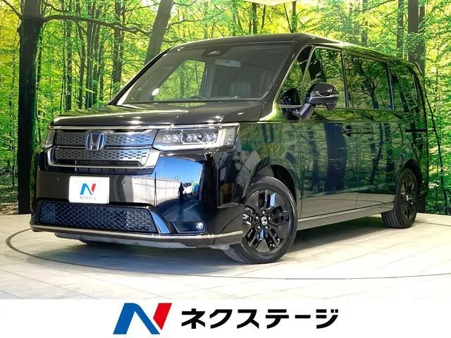Honda Stepwagon Spada fotoğraf 1