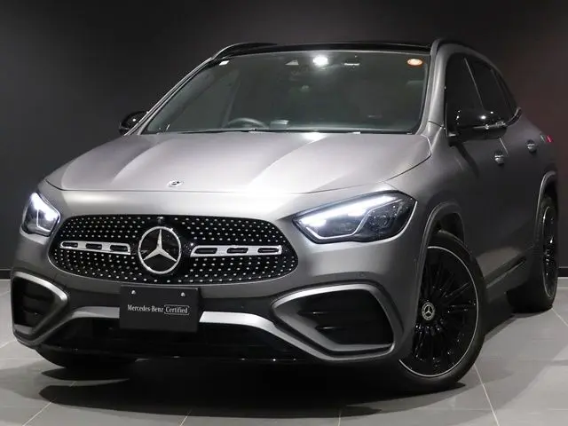 Mercedes-Benz GLA-Class fotoğraf 1