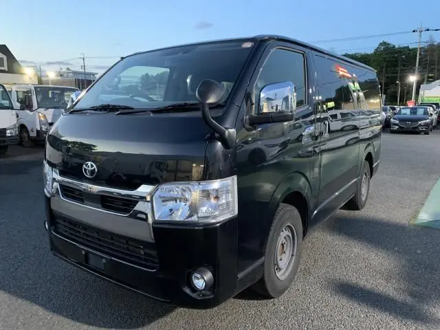 Toyota Hiace Van fotoğraf 1