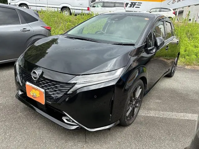 Nissan Aura