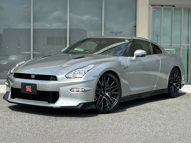Nissan GT-R