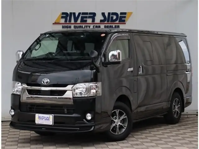 Toyota Hiace Van fotoğraf 1