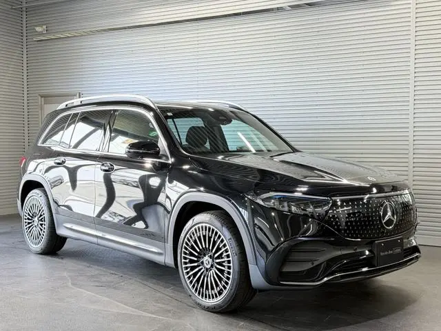 Mercedes-Benz EQB fotoğraf 1